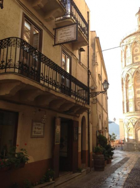 Отель Locanda Re Ruggero  Монреале